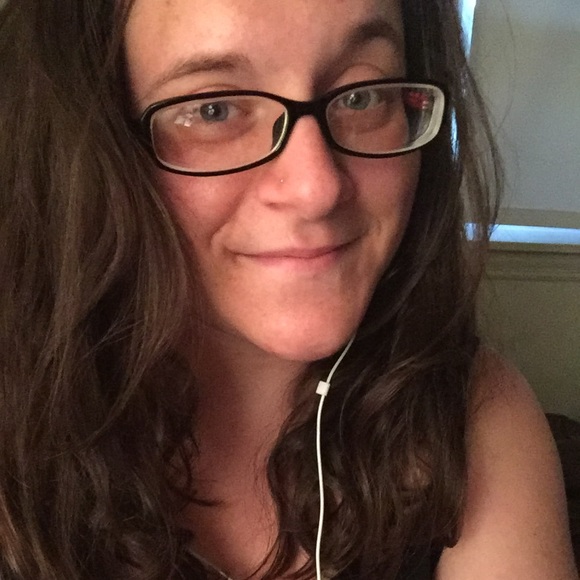 Meet your Posher, Carolanne - Picture 3 of 4